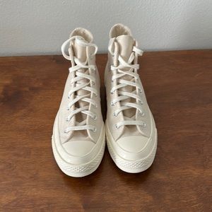 New white monochrome converse chuck 70’s